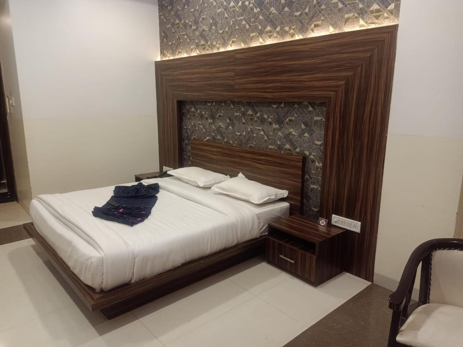 Ps Residency Hotel Shivpuri  Bagian luar foto